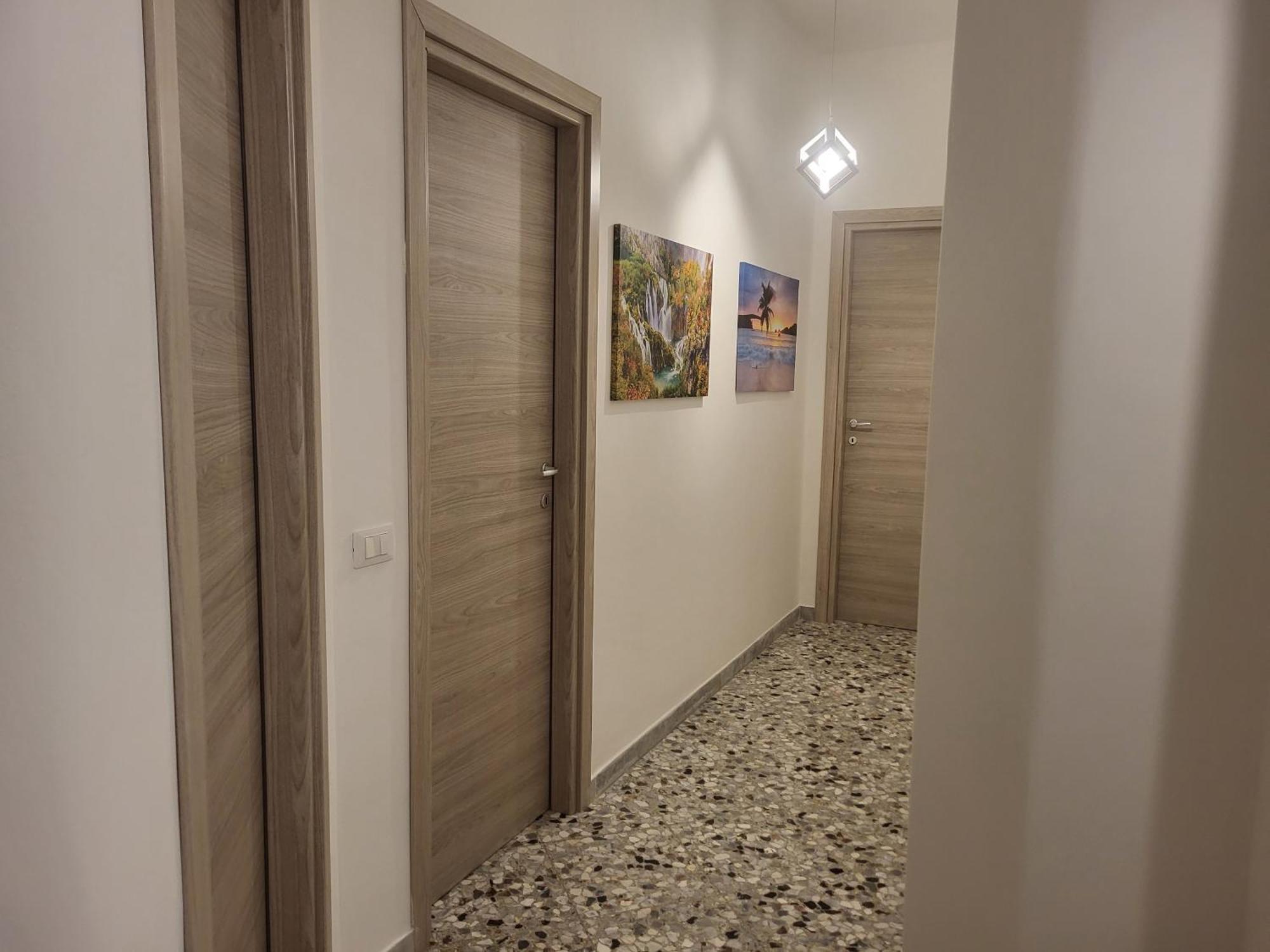 Garibaldi Square Apartment Bari Exterior photo
